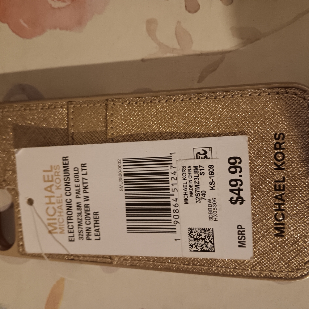 Michael Kors Gold Phone Case IP 7 - Picture 5 of 6